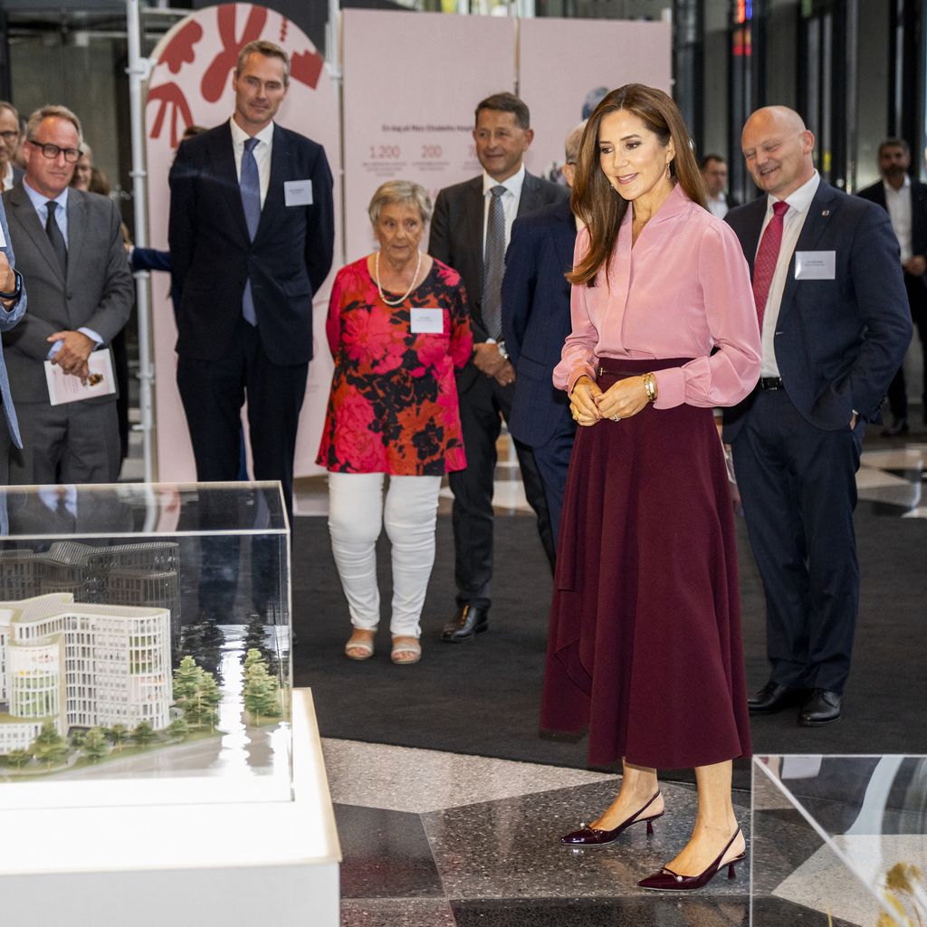 Königin Mary von Dänemark bei der Ausstellung des künftigen Mary Elizabeth's Hospitals, 25.09.2024