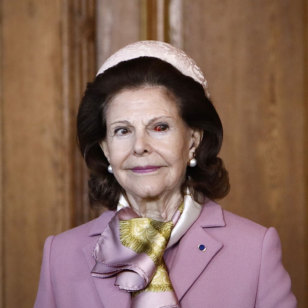 Königin Silvia von Schweden im April 2024 in Stockholm
