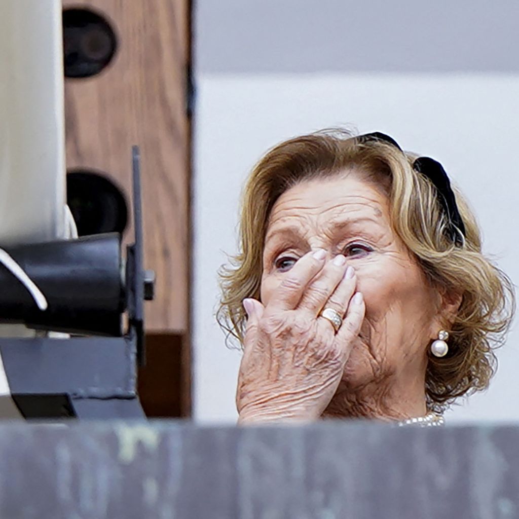 Königin Sonja von Norwegen auf dem Balkon des Königspalasts nach der Beisetzung von König Harald V in Oslo