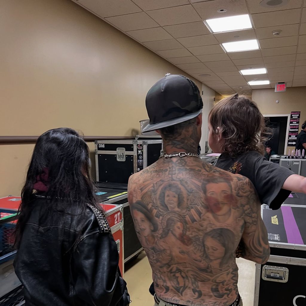 Kourtney Kardashian, Travis Barker und Baby Rocky im September 2025