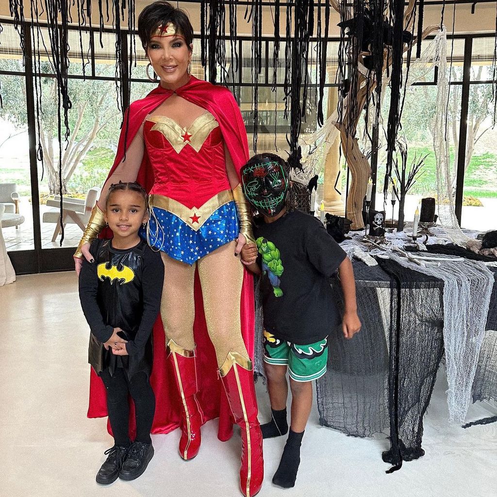 Kris Jenner und ihre Enkelkinder im November 2022
