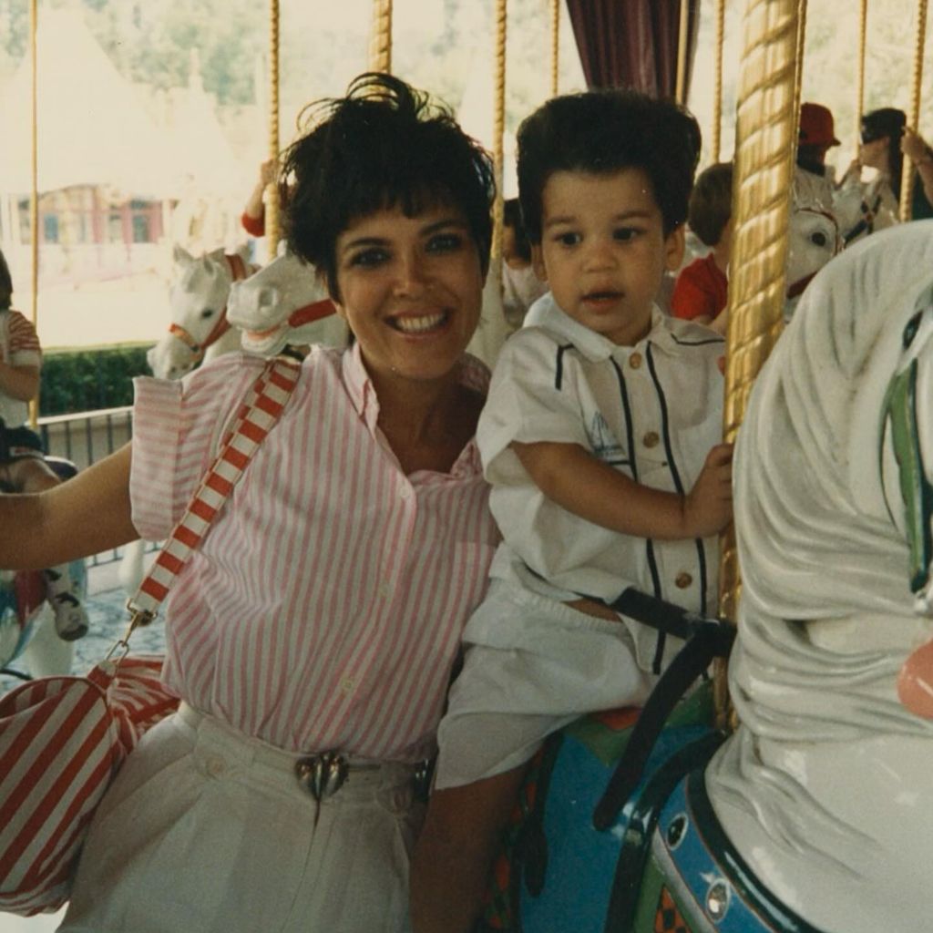 Kris Jenner mit ihrem Sohn Robert Kardashian als Kleinkind