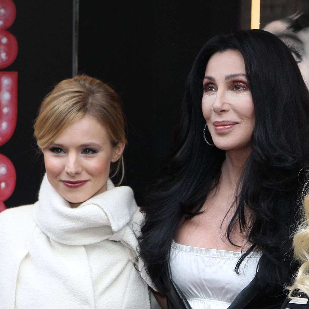 Kristen Bell und Cher bei der Premiere von "Burlesque" im Jahr 2010