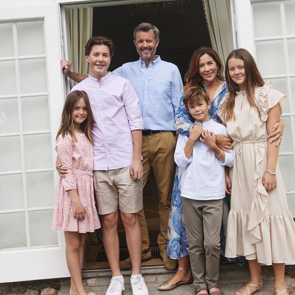 Kronprinz Frederik und seine Frau Mary mit ihren Kindern Christian, Josephine, Vincent und Isabella