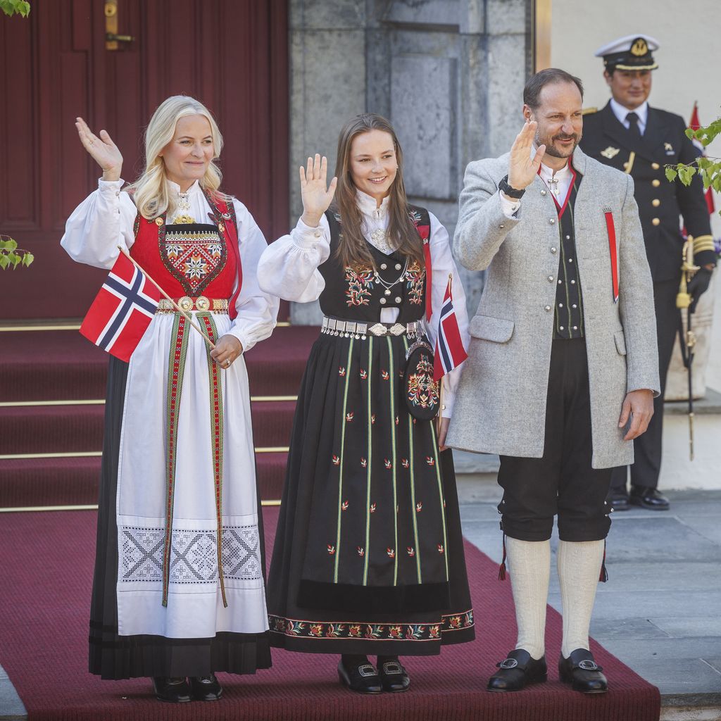 Kronprinzessin Mette-Marit, Prinzessin Ingrid Alexandra und Kronprinz Haakon im März 2024