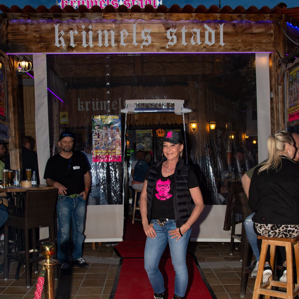 Krümel beim Opening von "Krümels Stadl" in Paguera auf Mallorca
