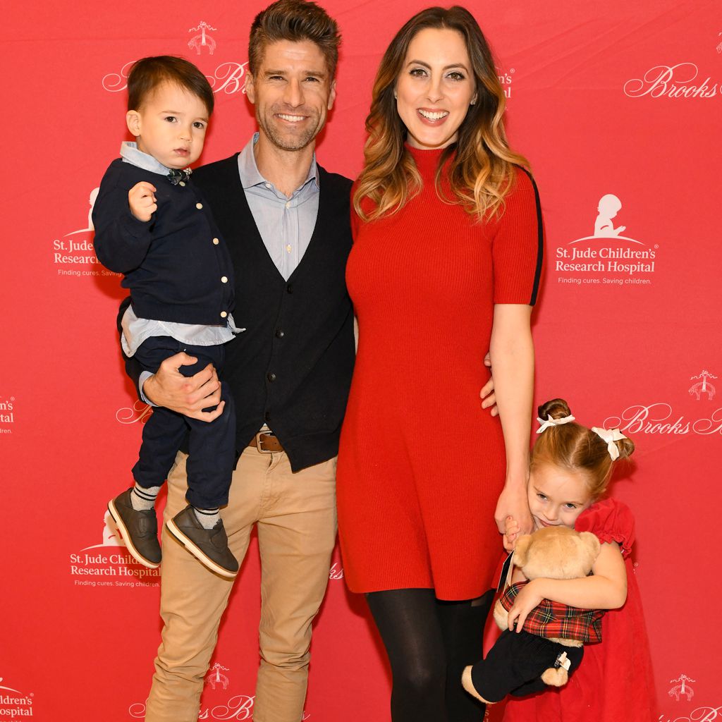 Kyle Martino und Eva Amurri Martino und ihre Kinder