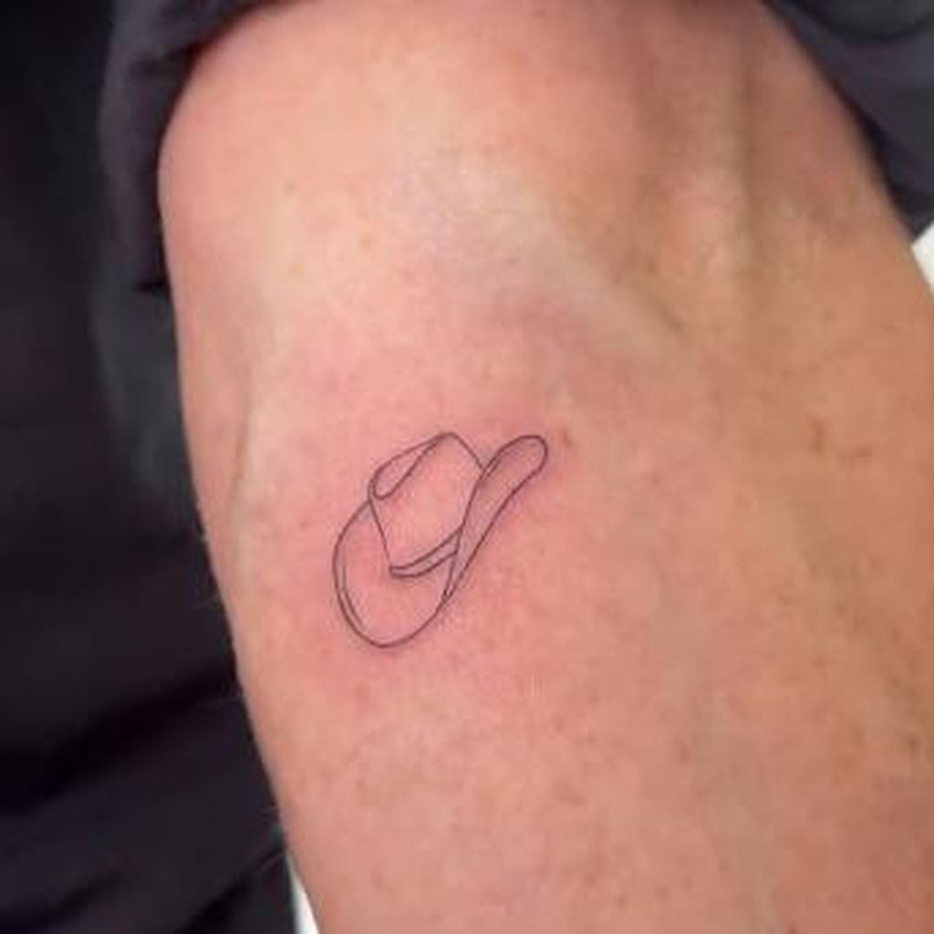 Kyle Richards' neues Cowboyhut-Tattoo
