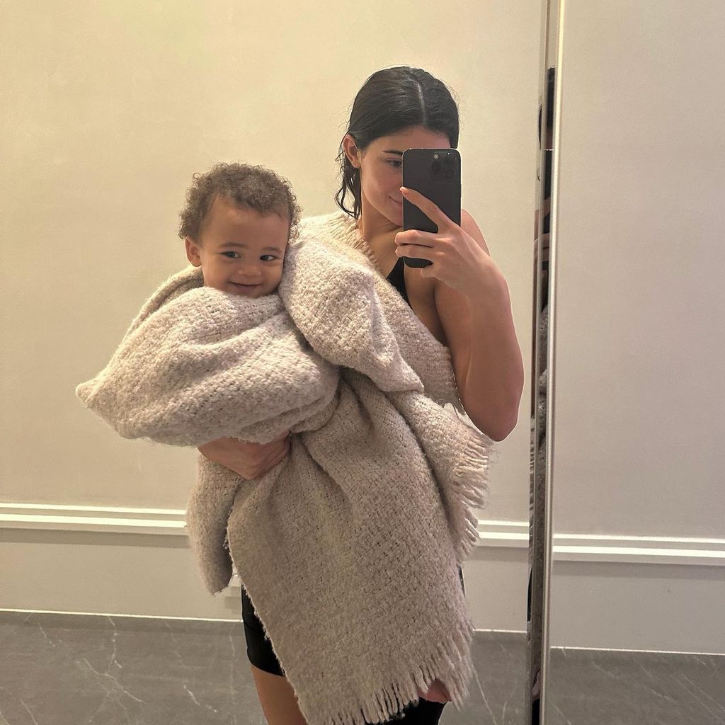Kylie Jenner und ihr Sohn Aire