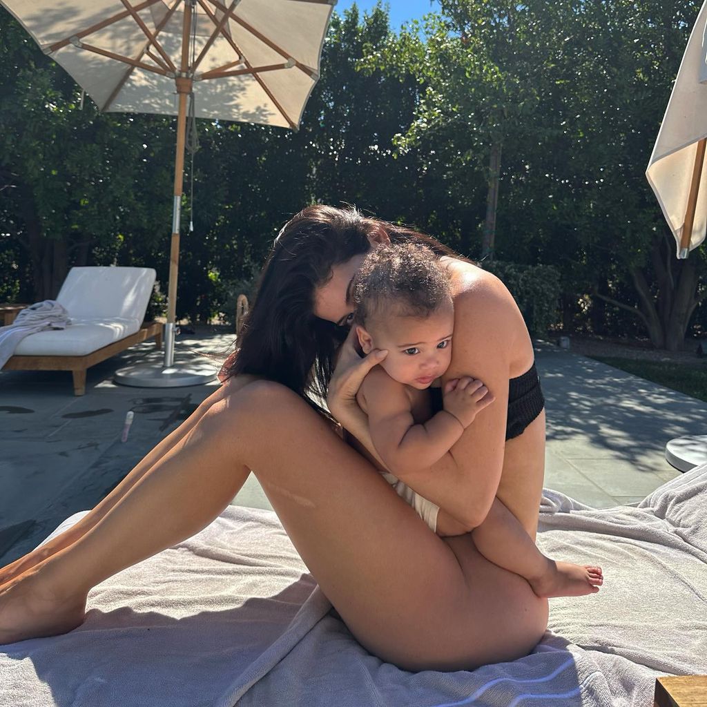 Kylie Jenner und ihr Sohn Aire