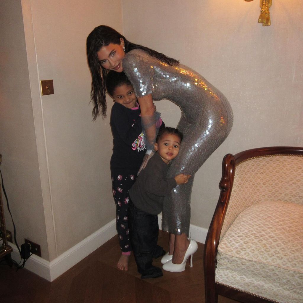 Kylie Jenner mit ihren Kids Stormi und Aire Webster, Mai 2024