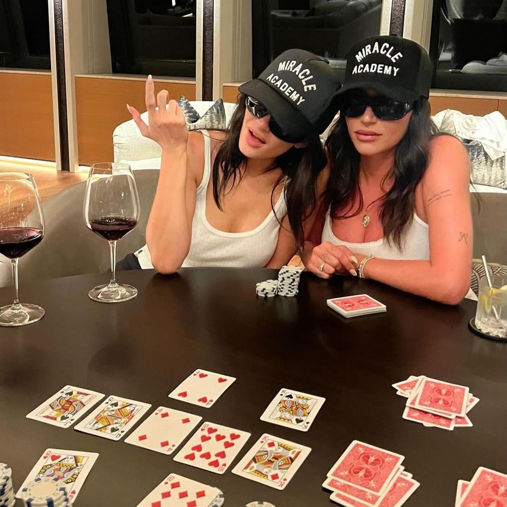 Kylie Jenner und Anastasia Karanikolaou im August 2024