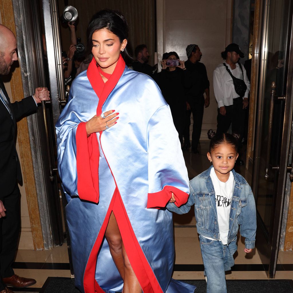 Kylie Jenner und ihre Tochter Stormi Webster im Mai 2023