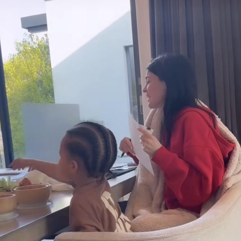 Kylie Jenner und Sohn Aire im Juni 2024