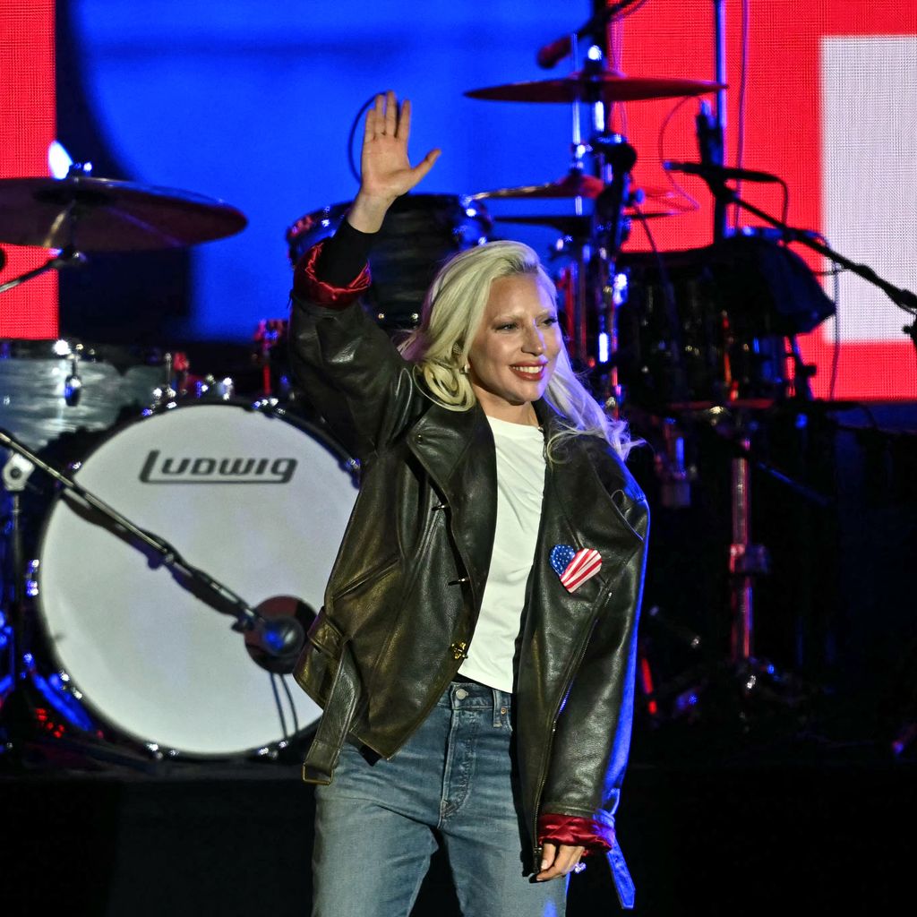 Lady Gaga tritt bei einer Wahlkampfveranstaltung von Kamala Harris in Philadelphia auf