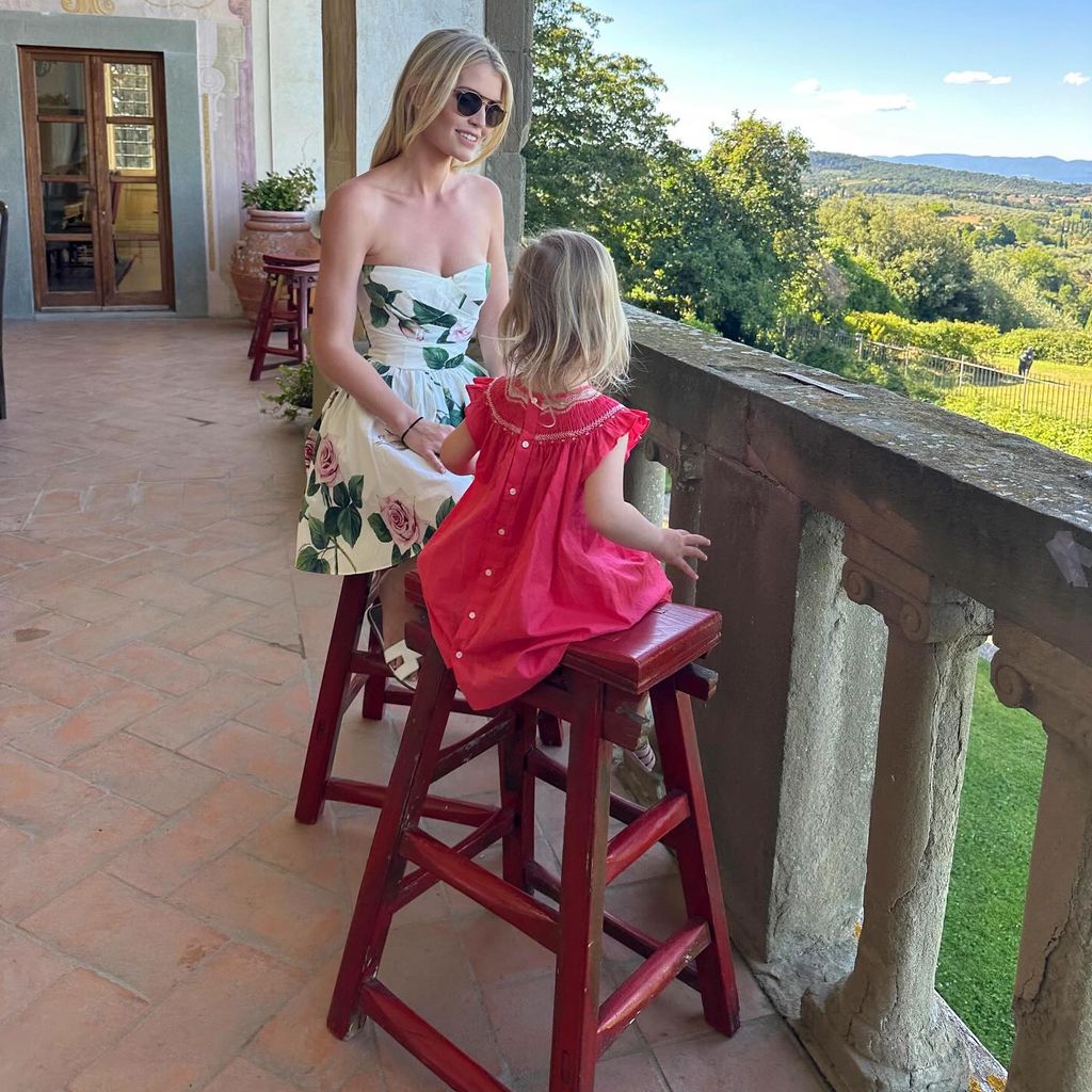 Lady Kitty Spencer und ihre Tochter im Juli 2025