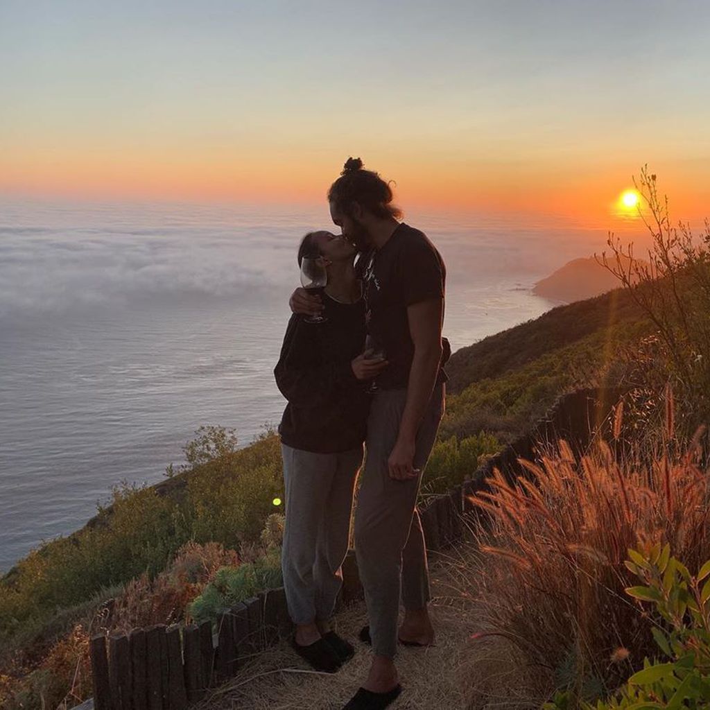 Lais Ribeiro mit ihrem Verlobten Joakim
