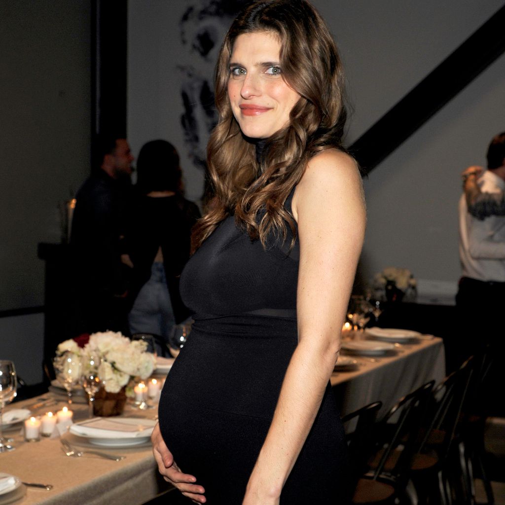 Lake Bell mit Babybauch