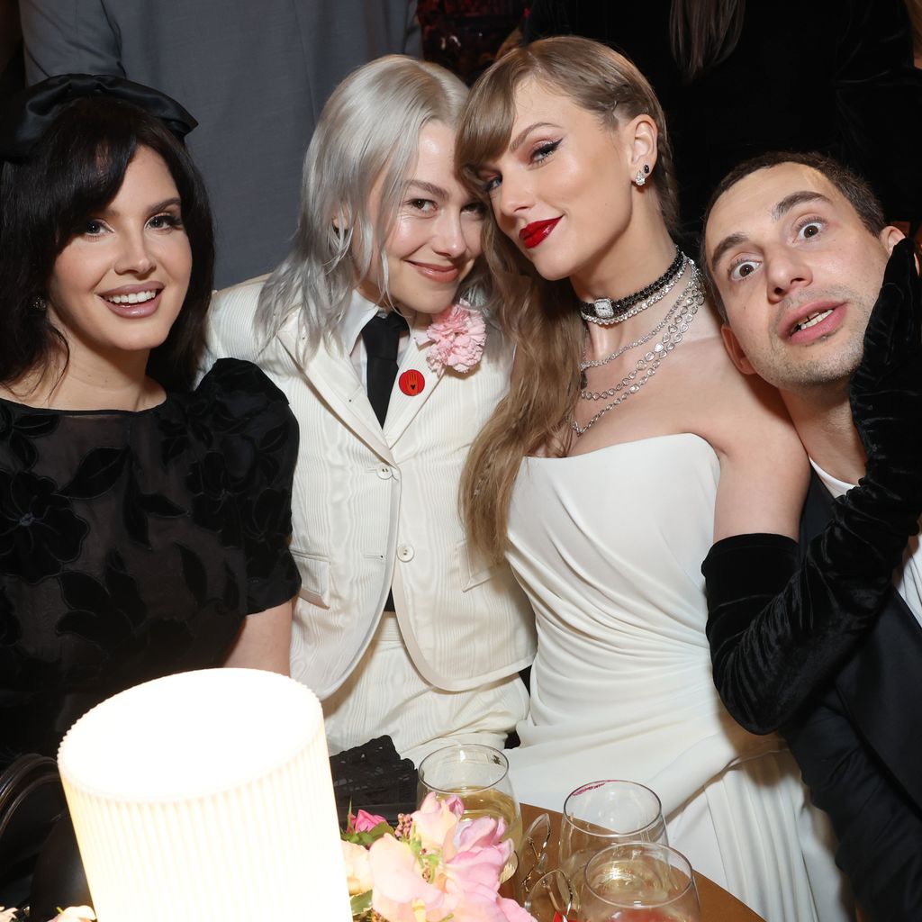 Lana Del Rey, Phoebe Bridgers, Taylor Swift und Jack Antonoff bei den Grammy Awards 2024