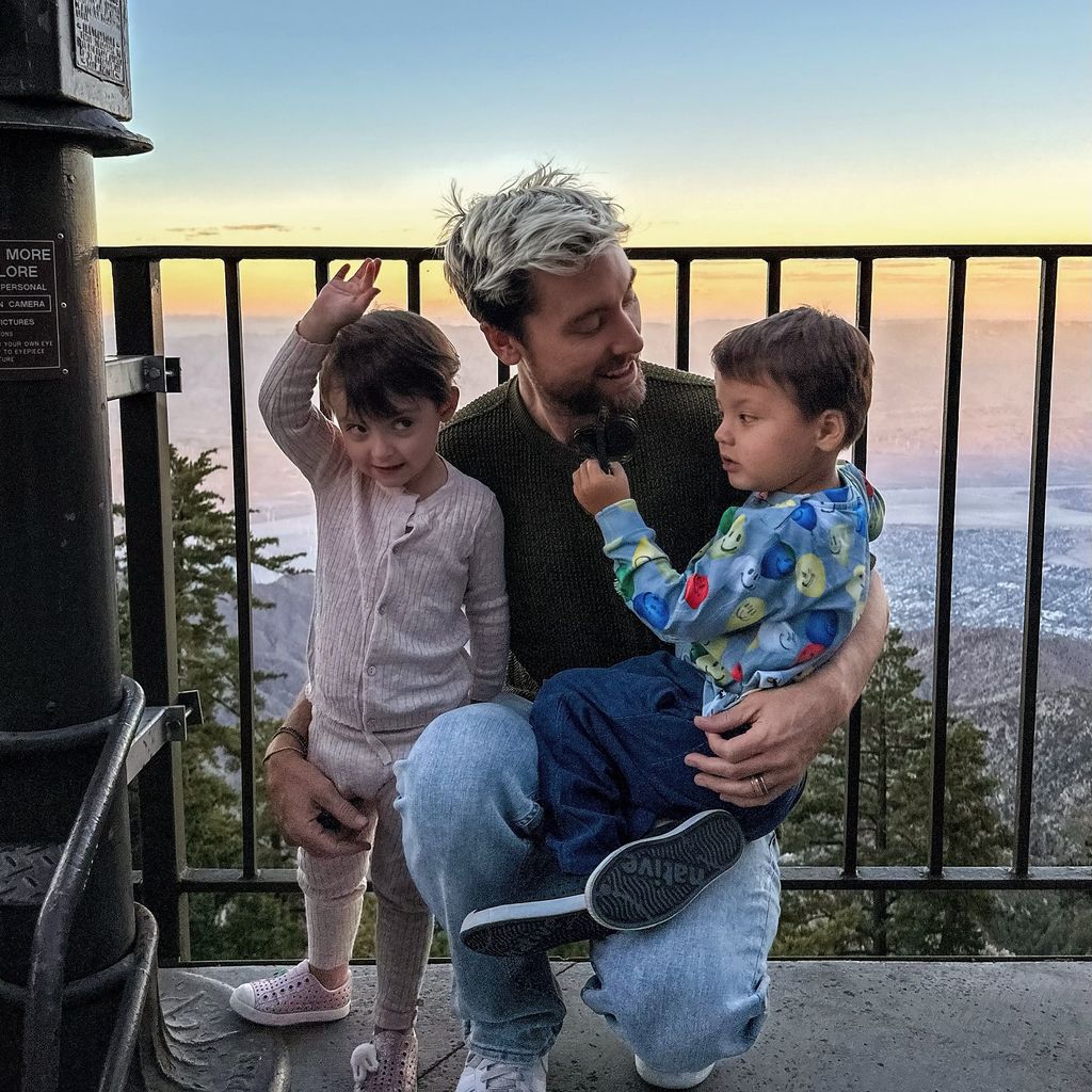 Lance Bass mit seinen Kindern, Violet und Alexander