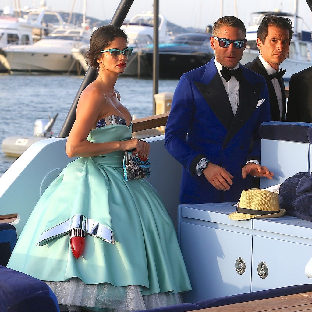 Lapo Elkann und Shermine Shahrivar bei der Foundation Party von L. DiCaprio in Saint-Tropez