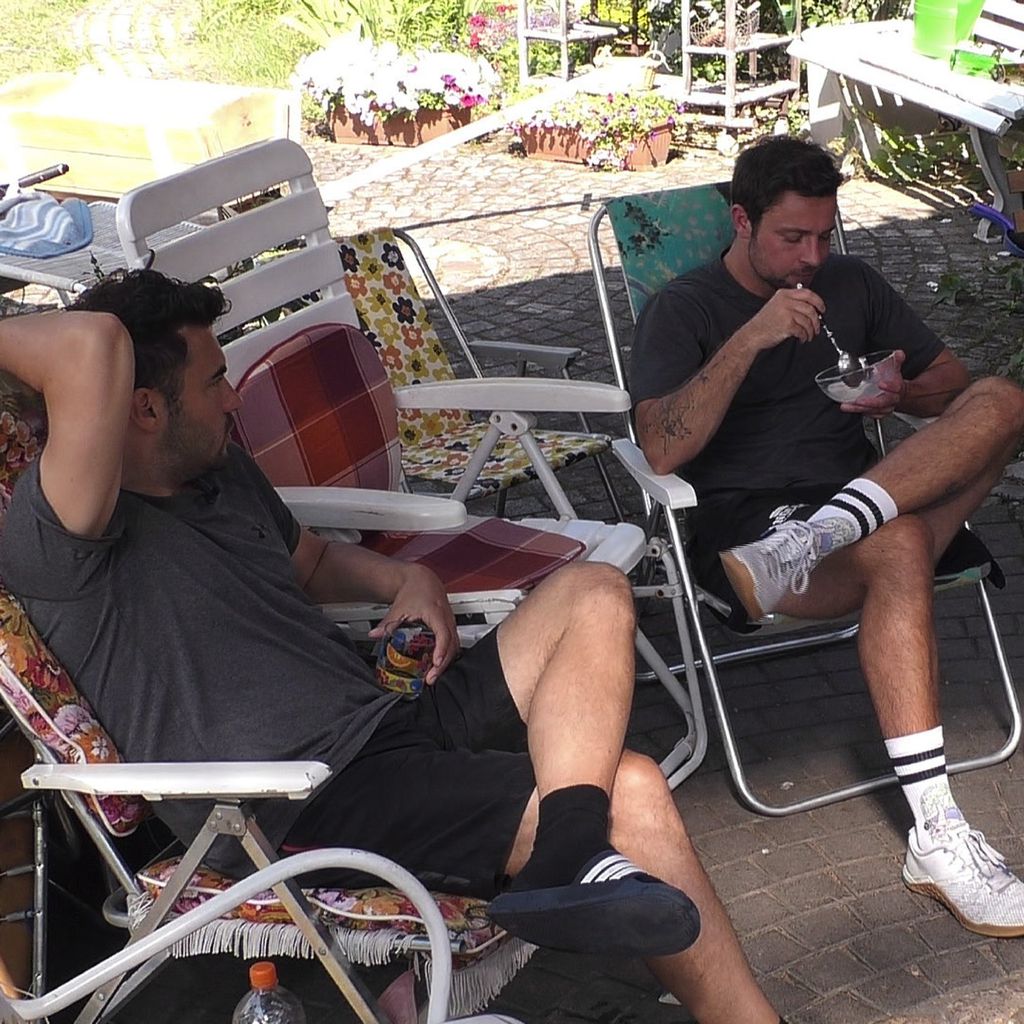 Lars, Ben und Sissi im Sommerhaus-Garten