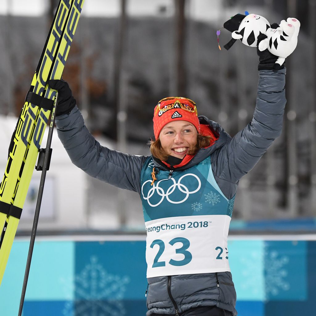 Laura Dahlmeier auf dem Treppchen der Olympischen Winterspiele 2018