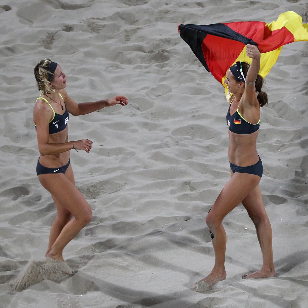 Olympia-Siegerinnen: Laura Ludwig und Kira Walkenhorst (r.)