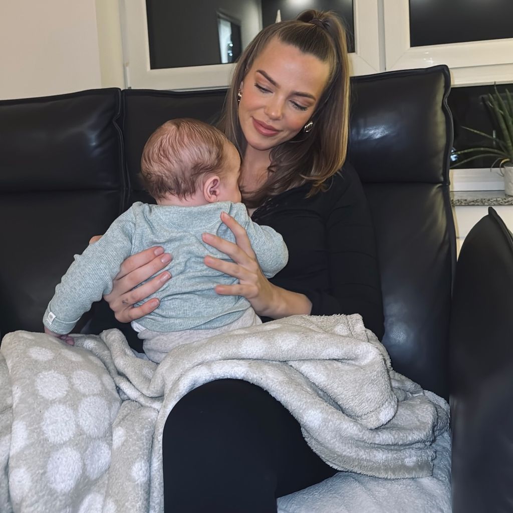 Laura Maria Rypa mit ihrem Sohn Amelio