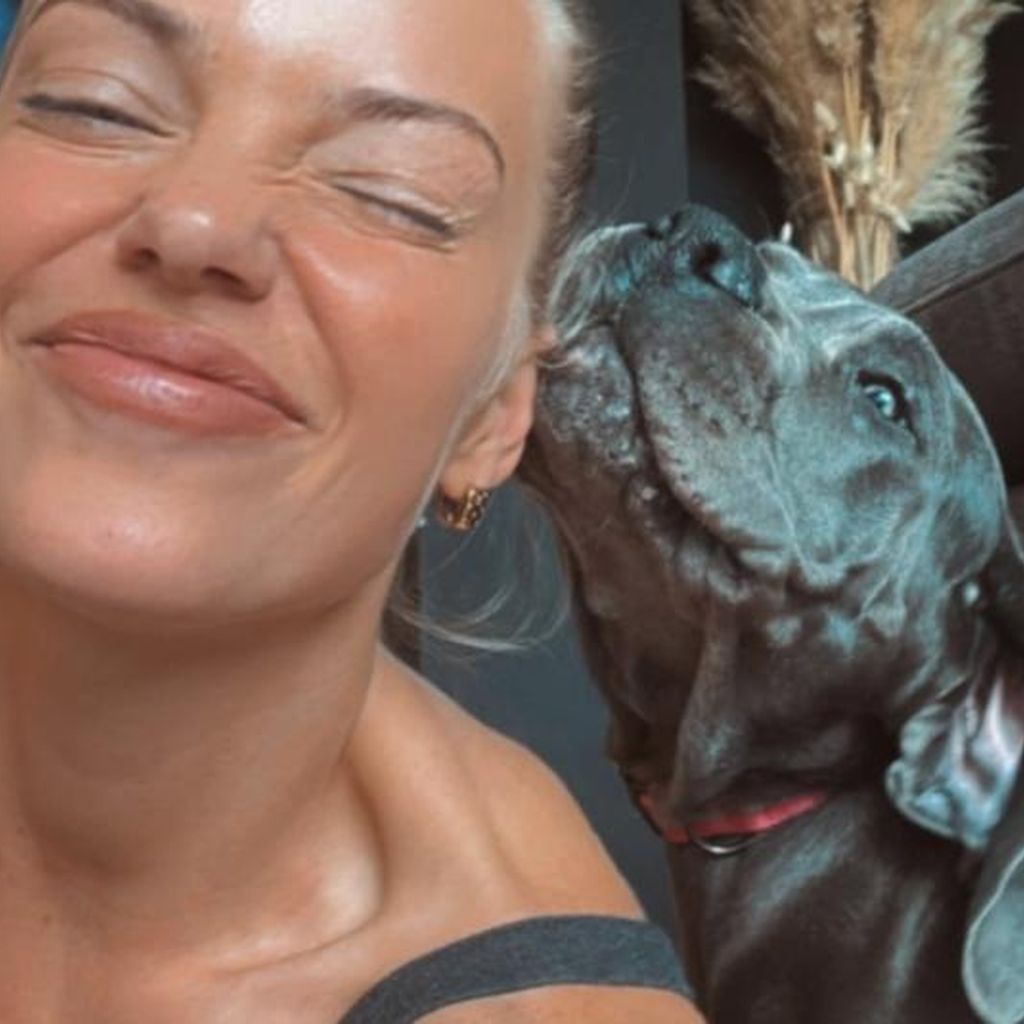 Laura Maria Rypa und ihre Hündin Nova