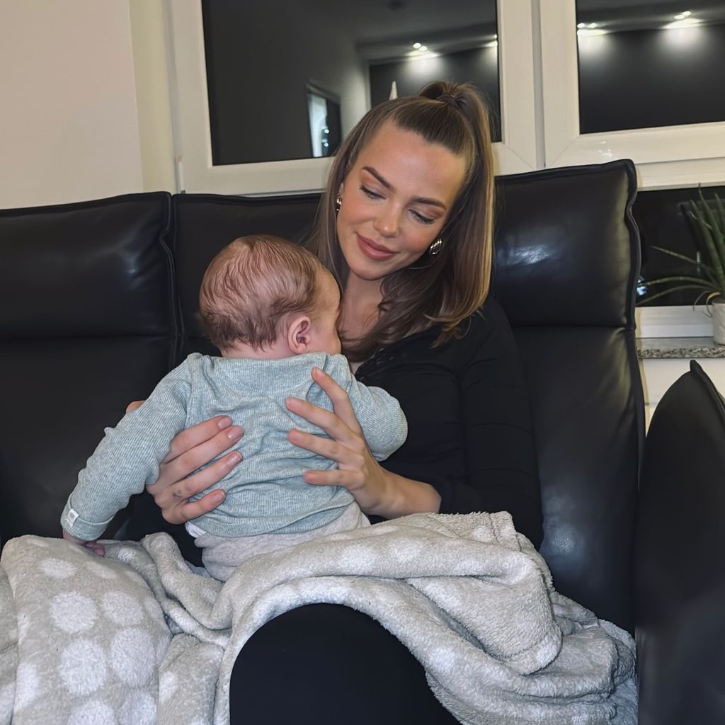 Laura Maria Rypa, Influencerin, mit ihrem Sohn