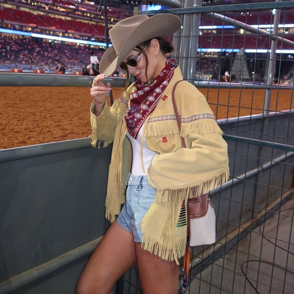 Laura Wontorra im Cowboy-Look, Mai 2026