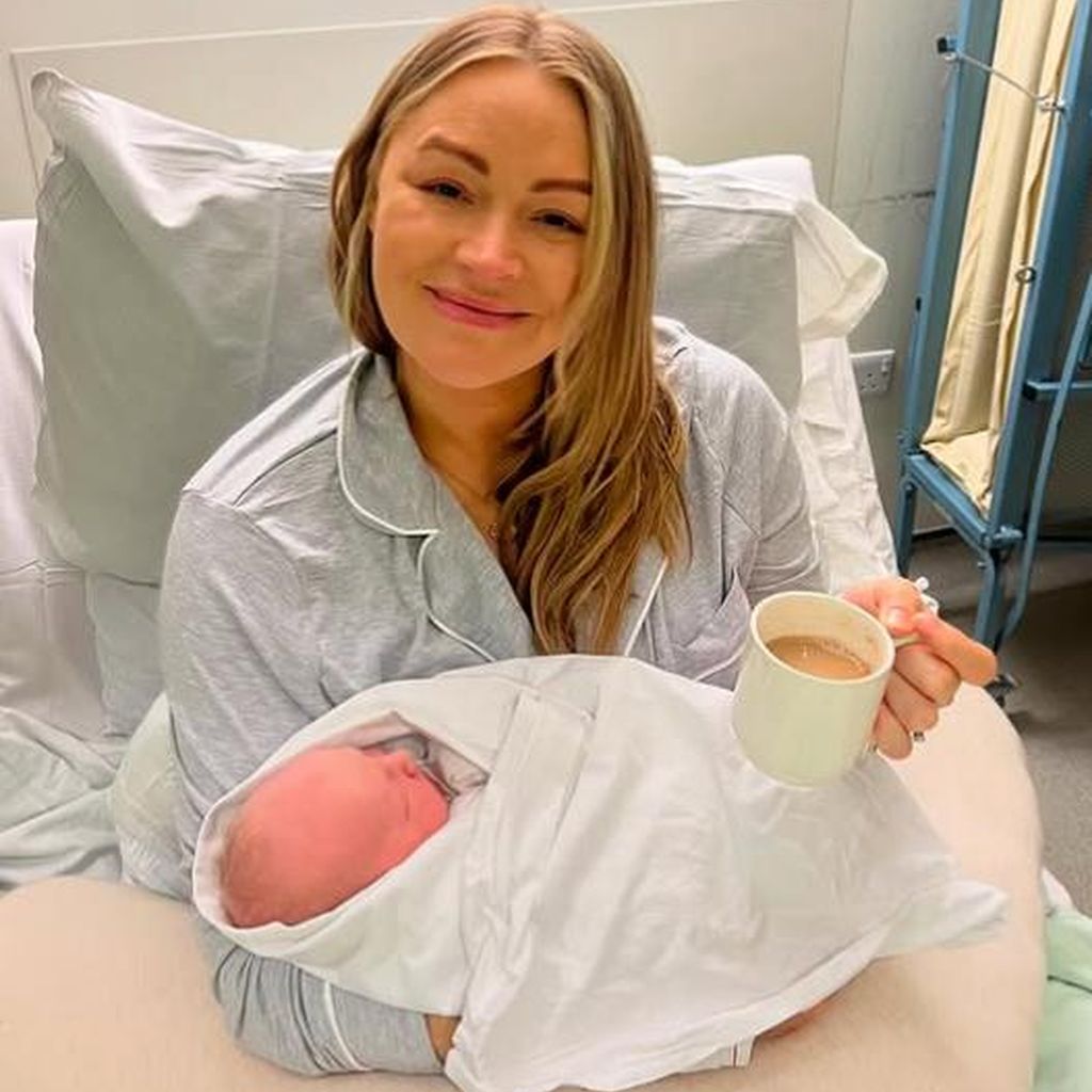 Laura Woods mit ihrem Sohn, Januar 2025