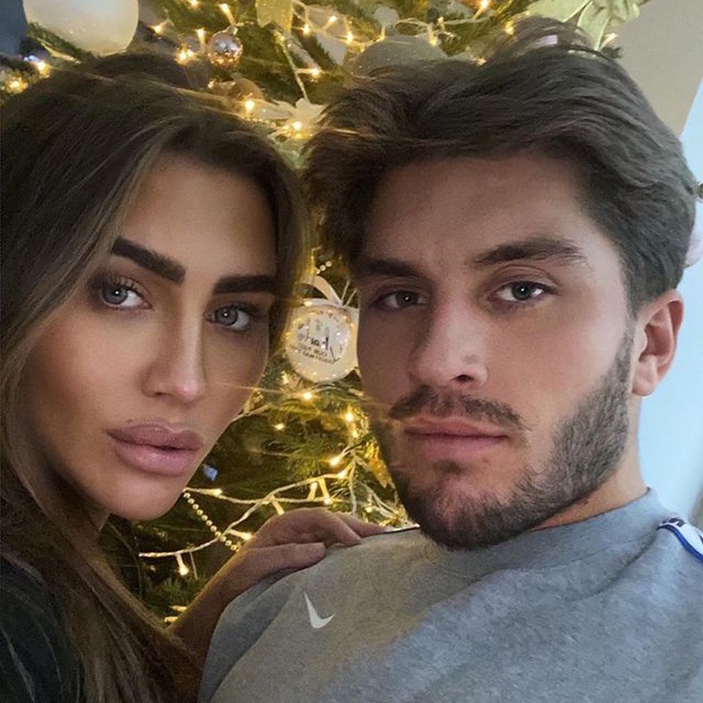 Lauren Goodger mit ihrem Partner Charles Drury im Dezember 2020