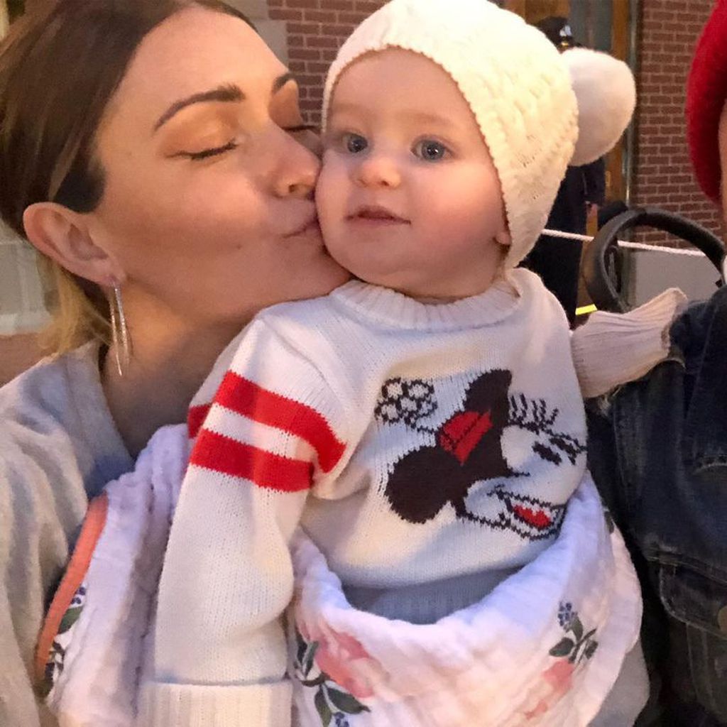 Lauren Parsekian und Aaron Paul mit ihrem Baby