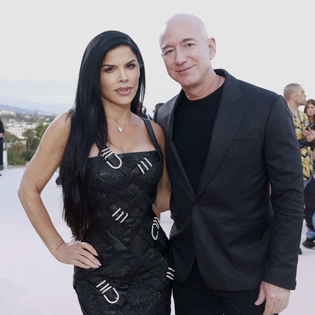 Lauren Sánchez mit Jeff Bezos bei der Versace Show, März 2023