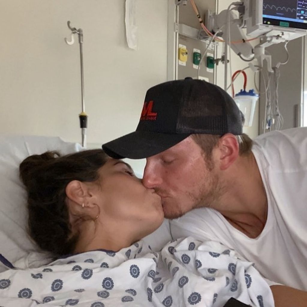 Lauren und ihr Mann Alexander Ludwig im Krankenhaus im Mai 2022
