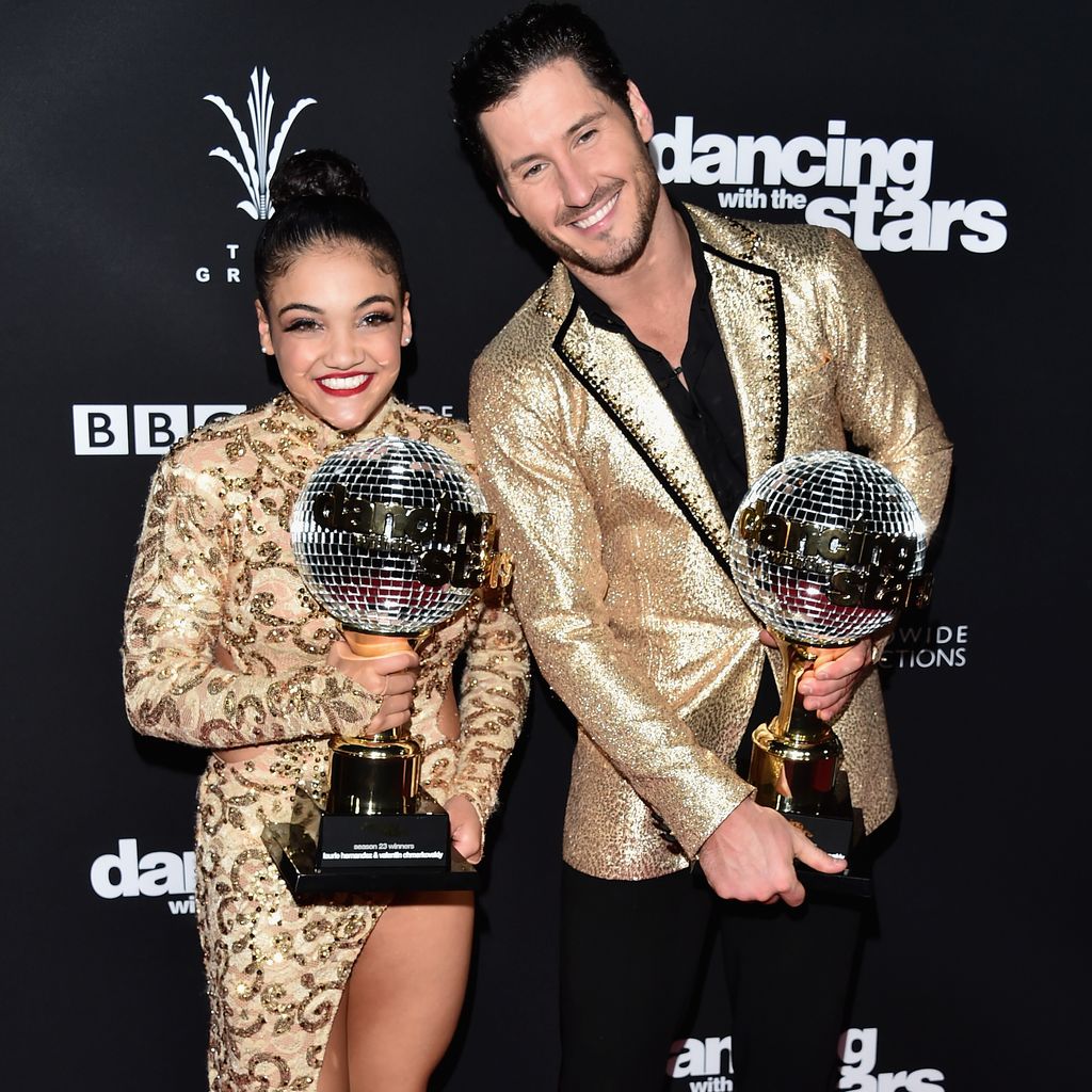 Laurie Hernandez und Profi-Tänzer Valentin Chmerkovskiy beim Finale von "Dancing wih the Stars"