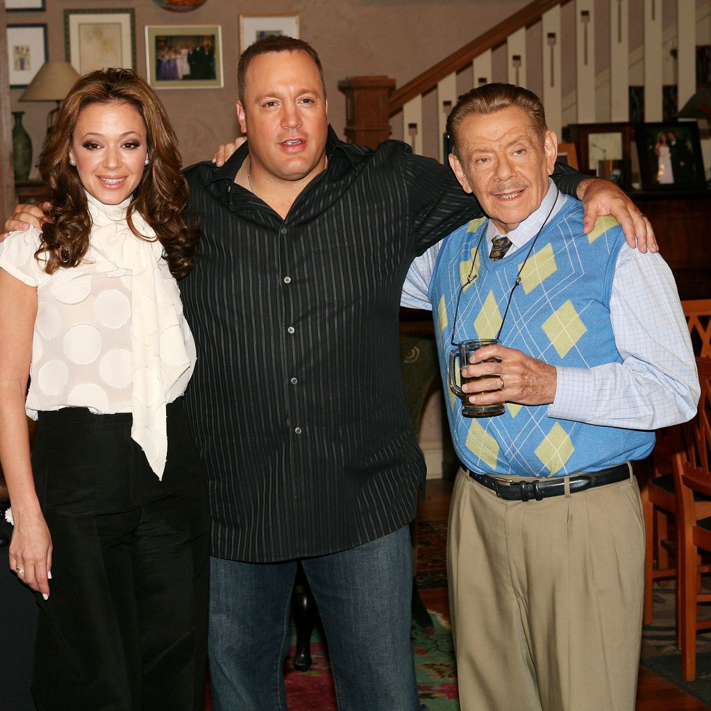 Leah Remini, Kevin James und Jerry Stiller am Set von "King of Queens" 2007