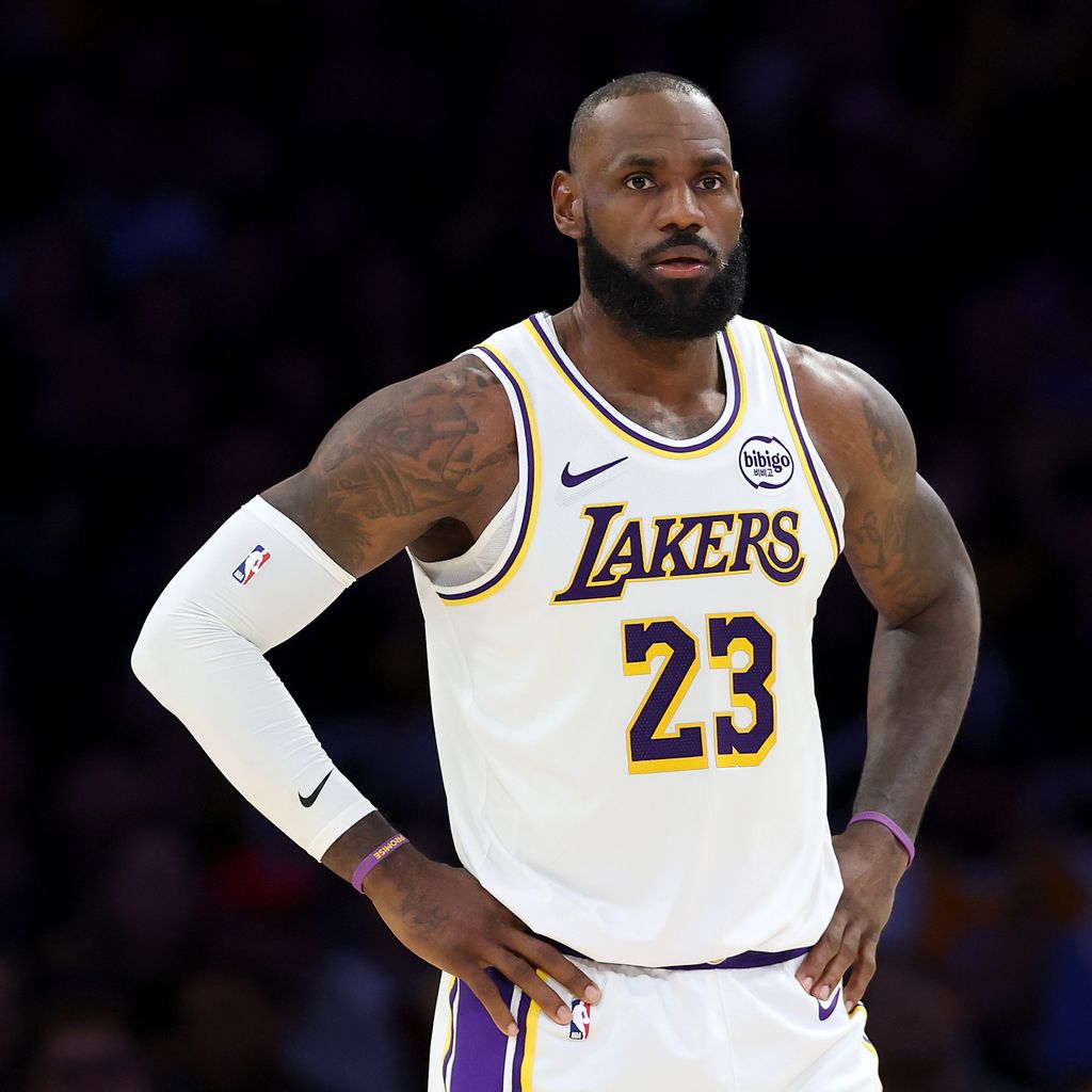 LeBron James im Spiel der Los Angeles Lakers gegen die Sacramento Kings in der Crypto.com Arena Los Angeles, Dezember 2025