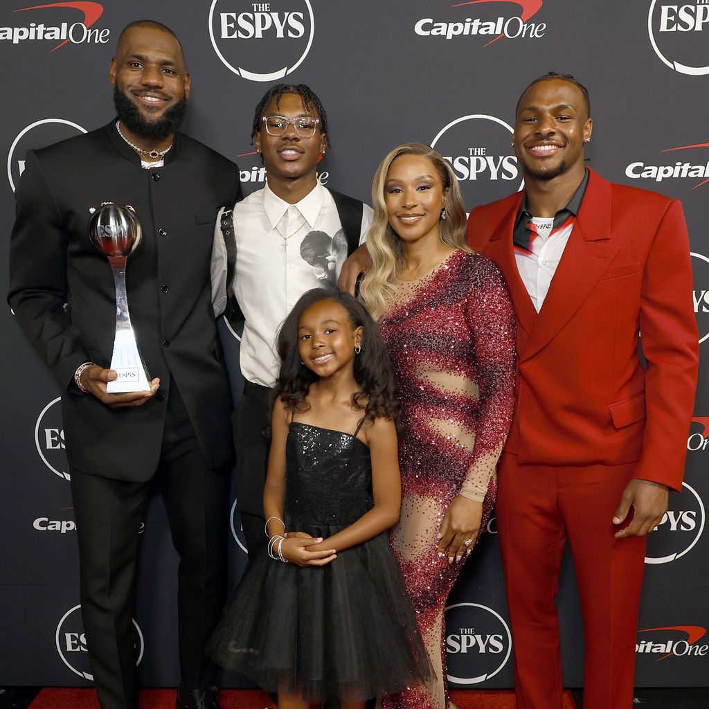 LeBron James mit seiner Familie, Juli 2023