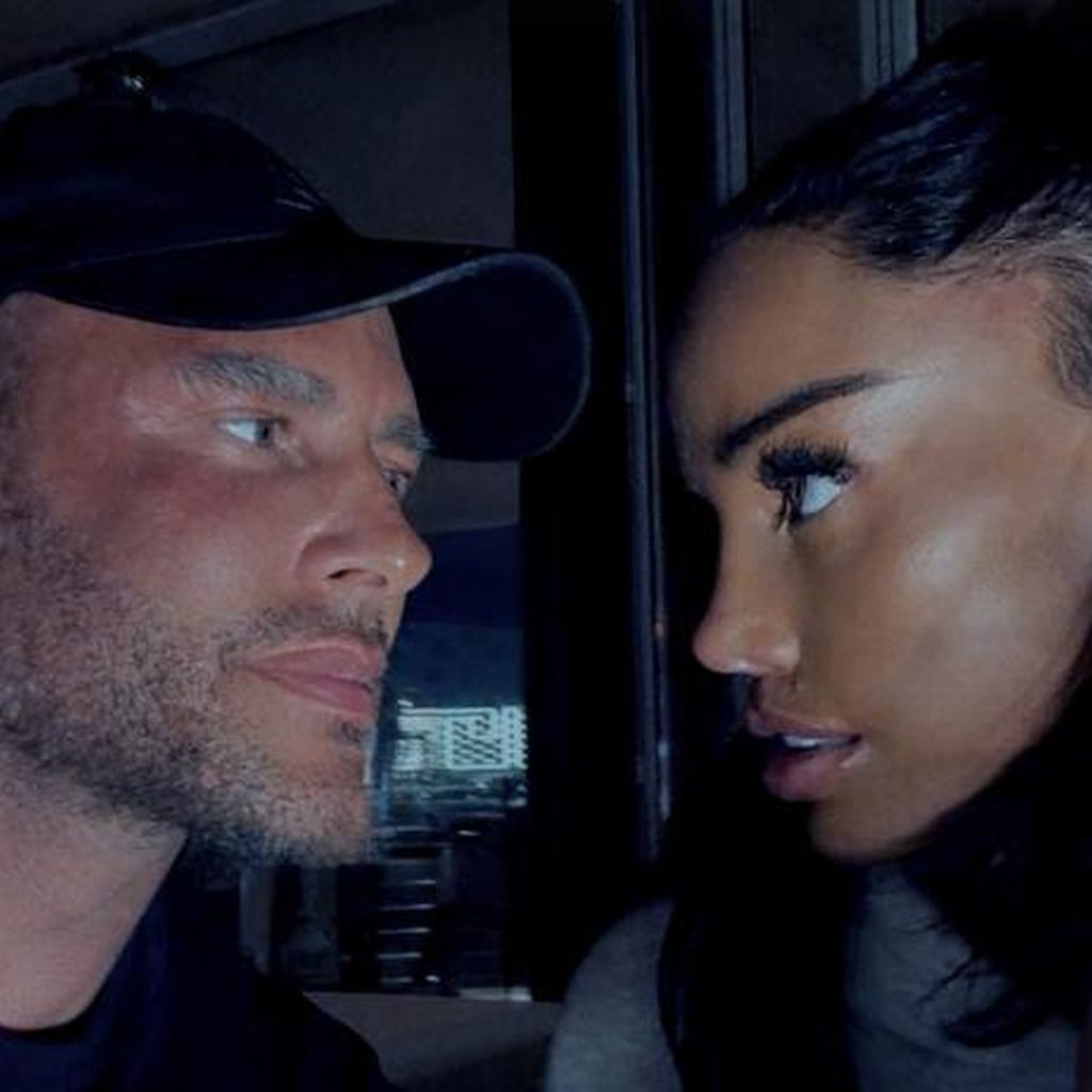 Katie Price mit ihrem Ehemann Lee, Februar 2026