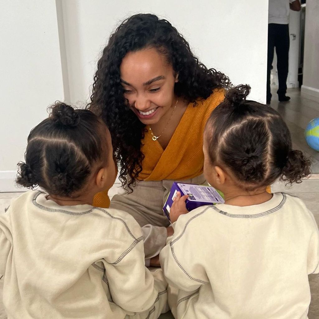 Leigh-Anne Pinnock mit ihren Kindern im April 2023