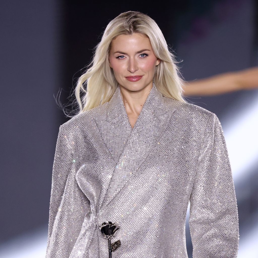 Lena Gercke bei "Le Défilé L'Oréal Paris – Walk Your Worth" während der Paris Fashion Week, 2025