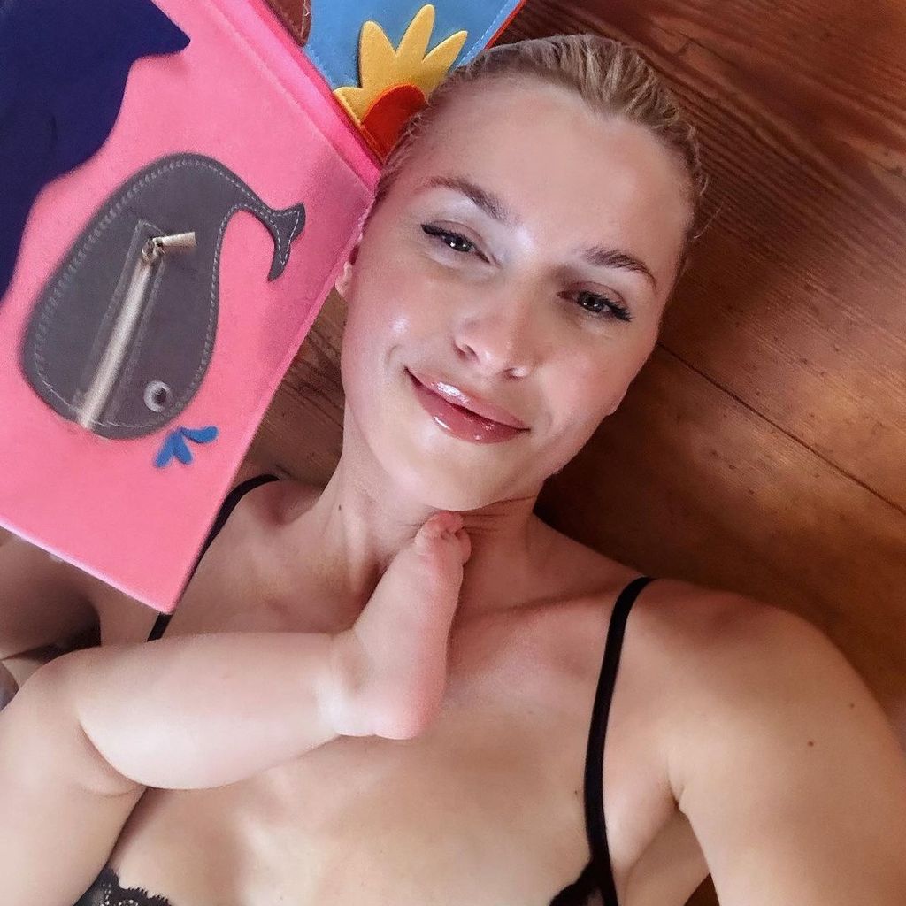 Lena Gercke mit Töchterchen Lia im Oktober 2023