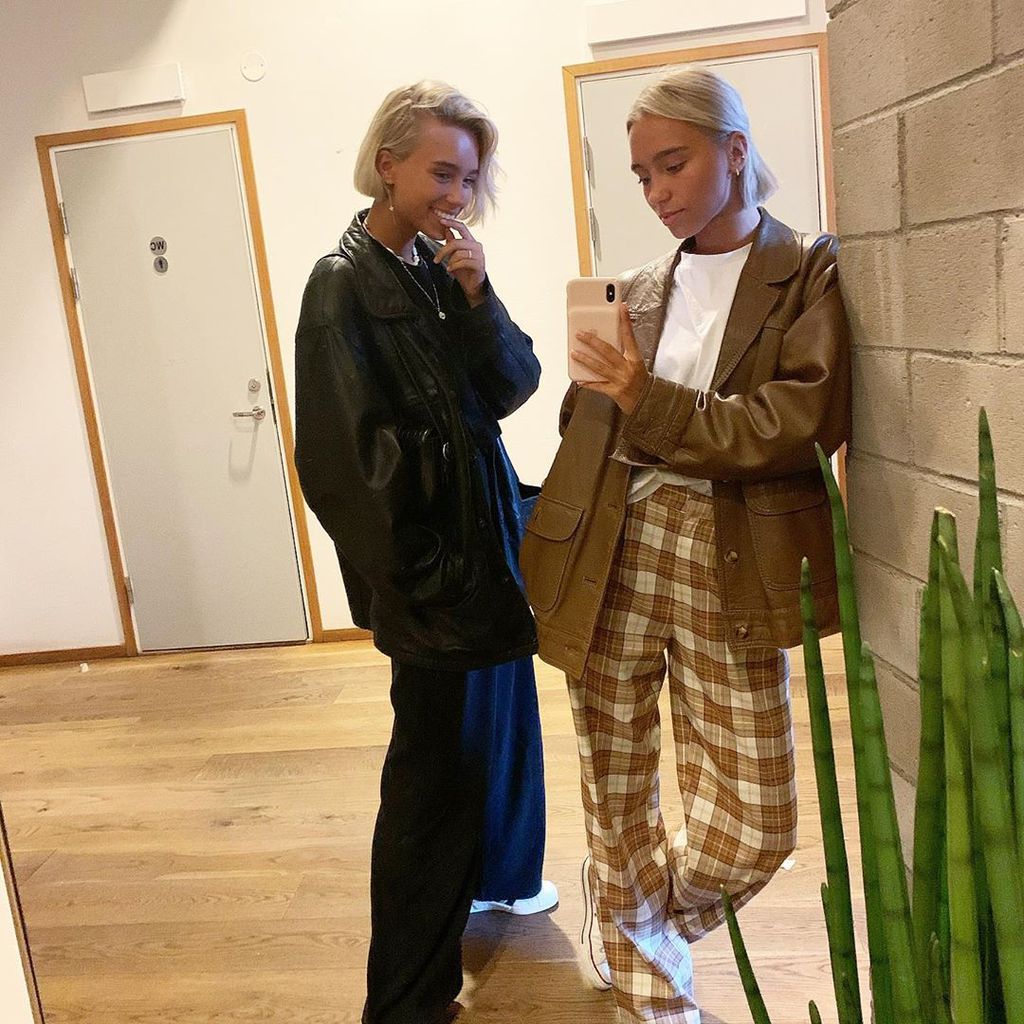 Lena und Lisa im Oktober 2020