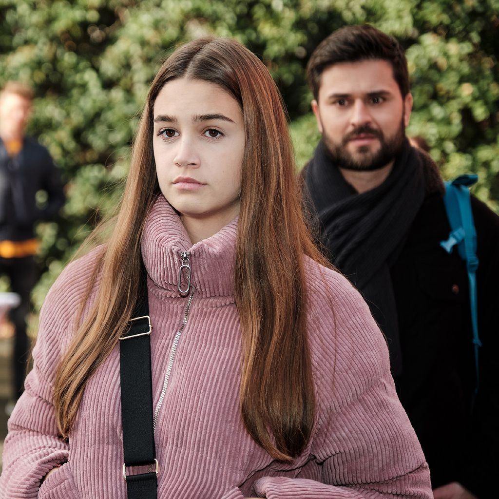 Leni (Josephine Becker) und Paco (Miloš Vuković) bei "Unter uns"
