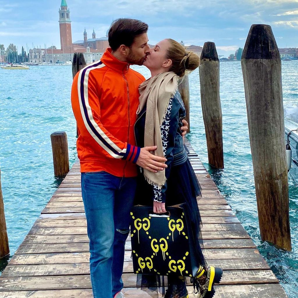 Ex-Bachelor Leonard Freier mit seiner Frau Caona
