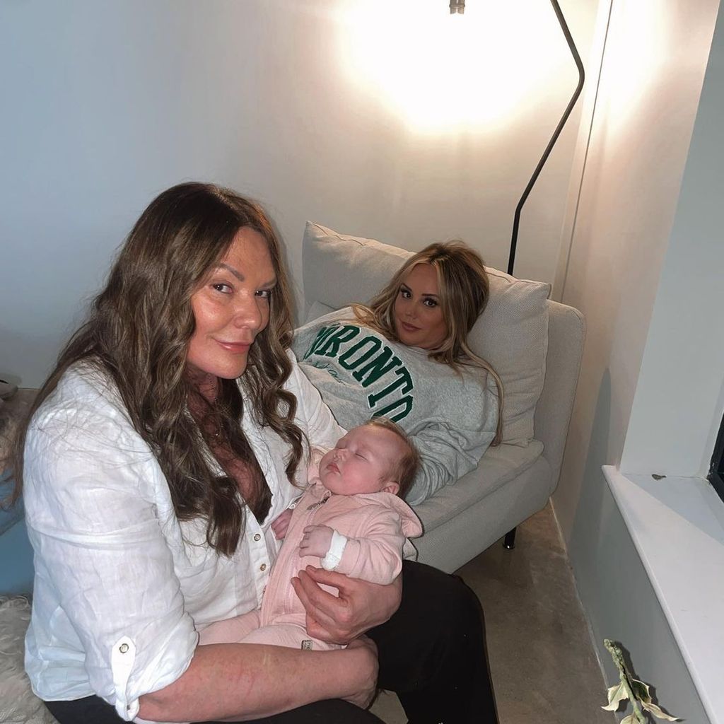 Letitica Crosby mit ihrer Enkelin und ihrer Tochter Charlotte