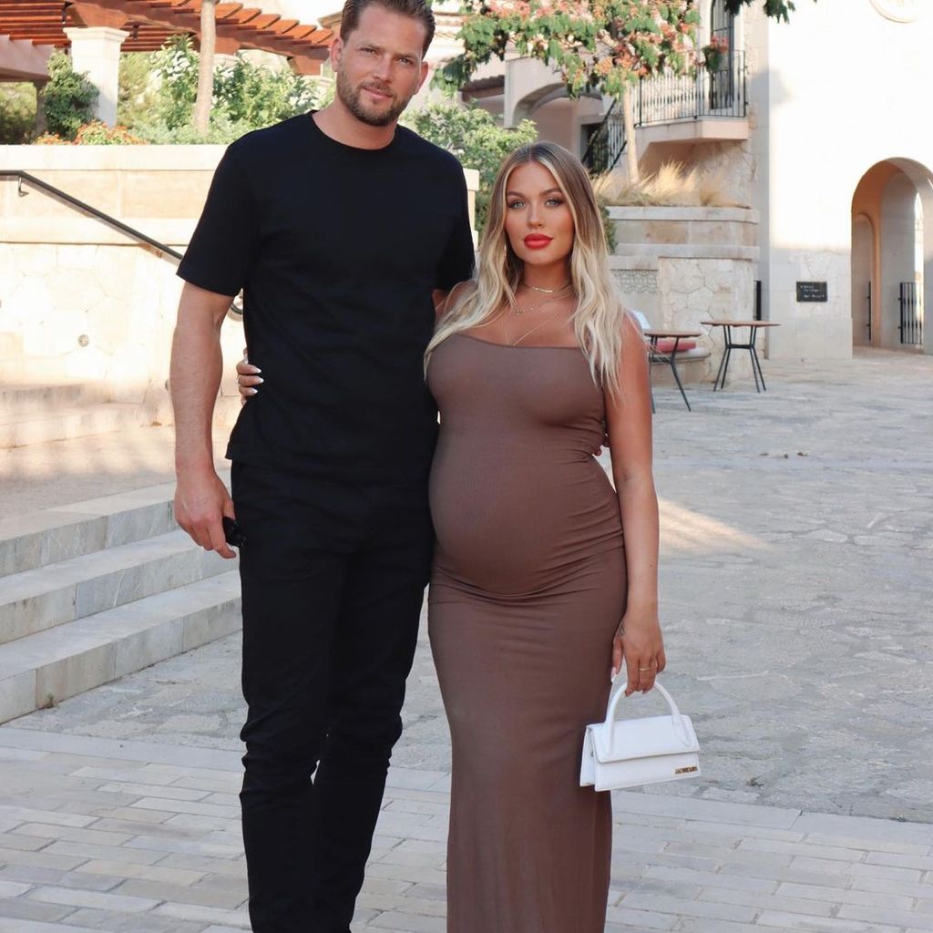 Lewis Burton und Lottie Tomlinson im Juli 2022